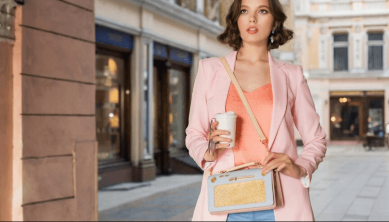 Finding the Ideal Compact Bag for Everyday Style