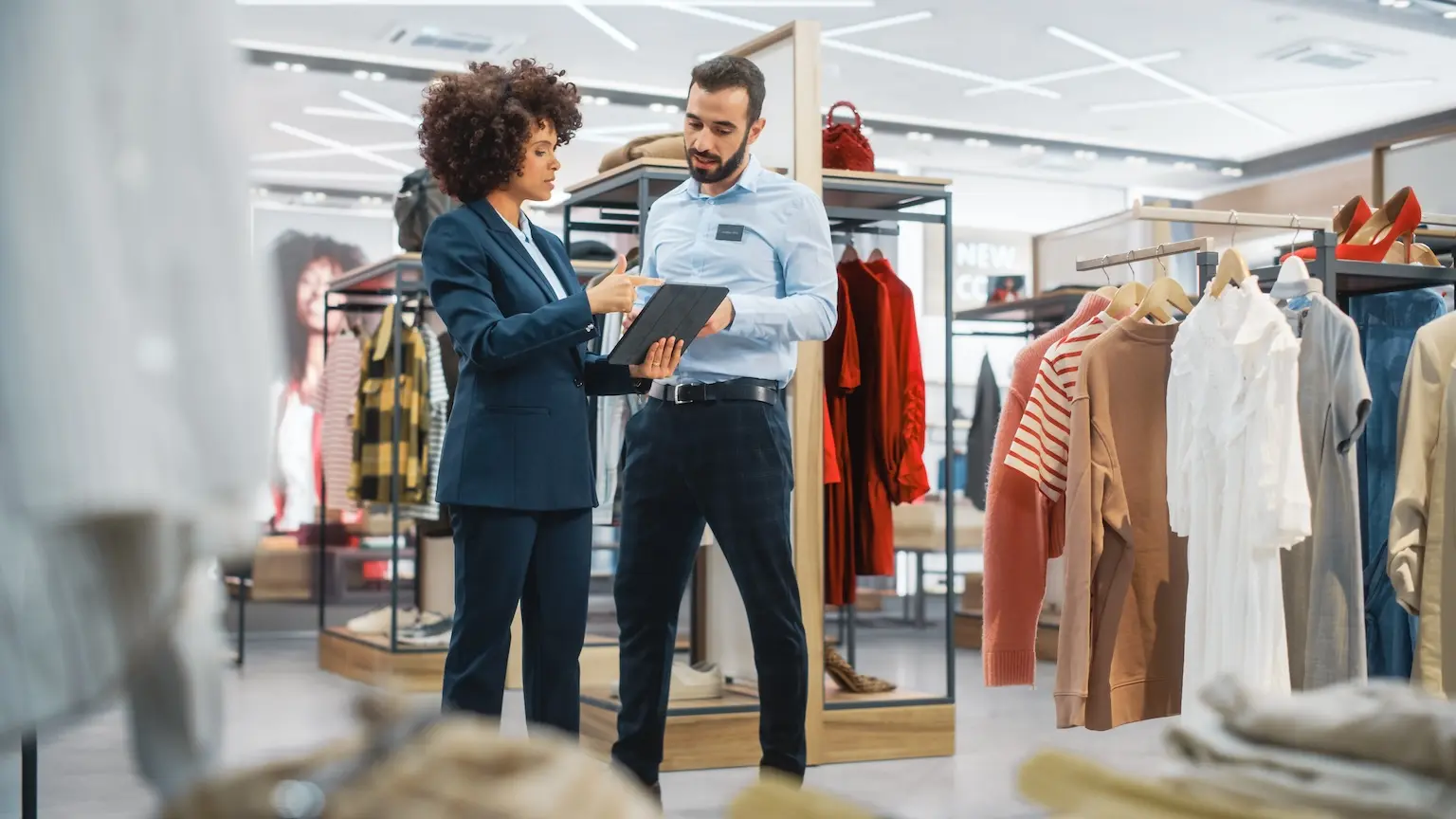 The Power of Data-Driven Retail: How Footfall Counters Boost Business Efficiency - tuyauplusturf - tuyauplus - tuyauplus turf
